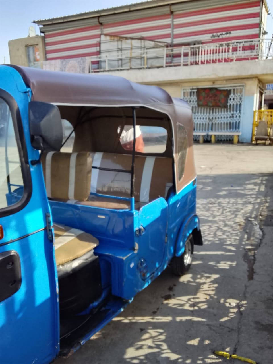 تكتك ٢١ مرقمه بغداد تحويل ثاني يوم السعر ٦و٦٠٠ بيها مجال بسيط مكاني الشعب شارع الصحه ***********
