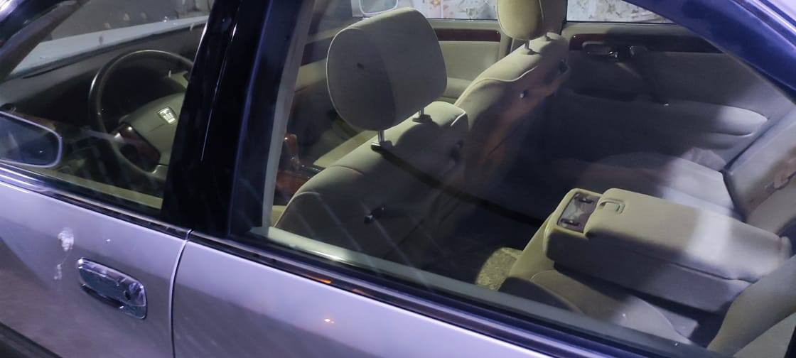 من رخصة صاحب الكروب
 ادوات ملكه 2002دكمتين كرستال لون خضراوي محزم تبريد تتدفئه شغال
المكينه ديفور 
برده سلايت خلفيه 
مسجل ودفدي 
دواخل صاج 
سياره حلوه 
كصه قماره فقط 
سعر 60
مكان سياره ميسان 
الاتصال على الرقم ***********
