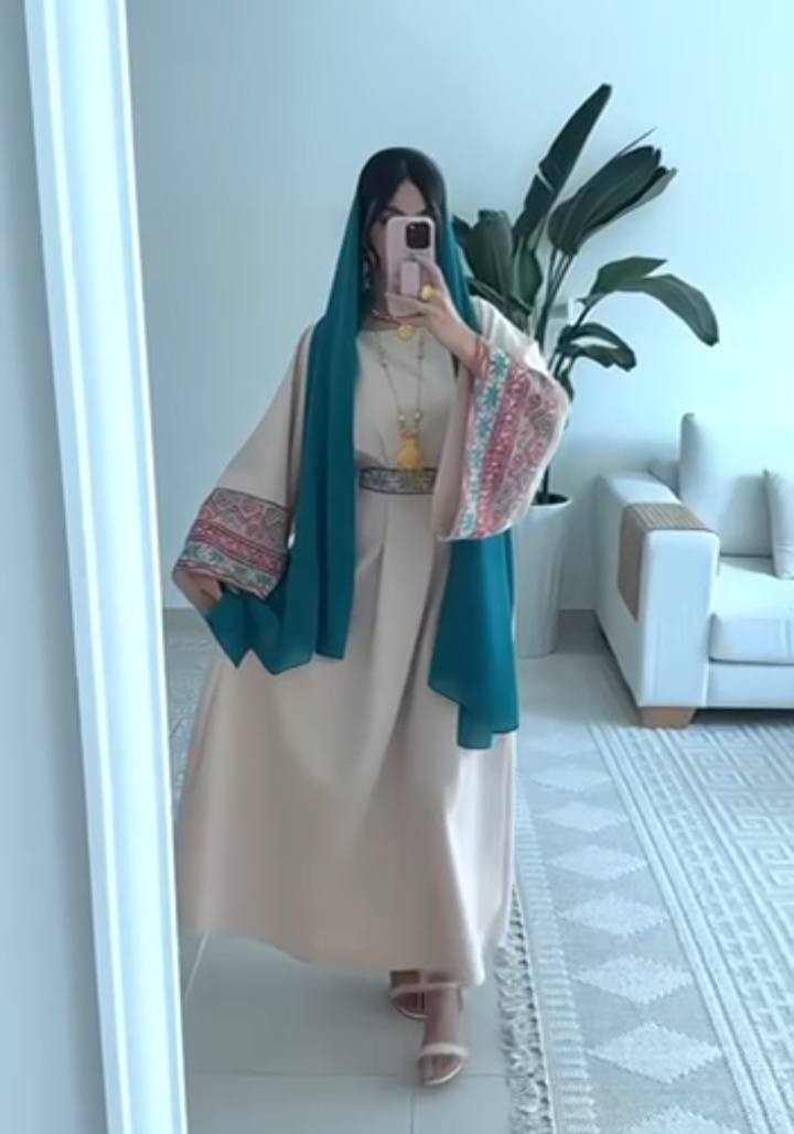 اذا عجبكم خلو لايك احبكم💕💕💕💕
الألوان :- كما معروضه الصورة
🎗️التلبيس :- 38 40 42 44 46 48 

للطلب دايركت
يوجد توصيل لجميع محافظات 
منشنوا اخواتكم💕


**إذا كنت صاحب هذا الإعلان وتريد حذفه لأي سبب، رجاءا أرسل رسالة إلى الدعم الفني**