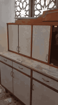 كاونتر مع ملحق طول ٣ متر بحالة جيدة جدا لا يوجد فيه اي ضرر أو إصلاح ال...