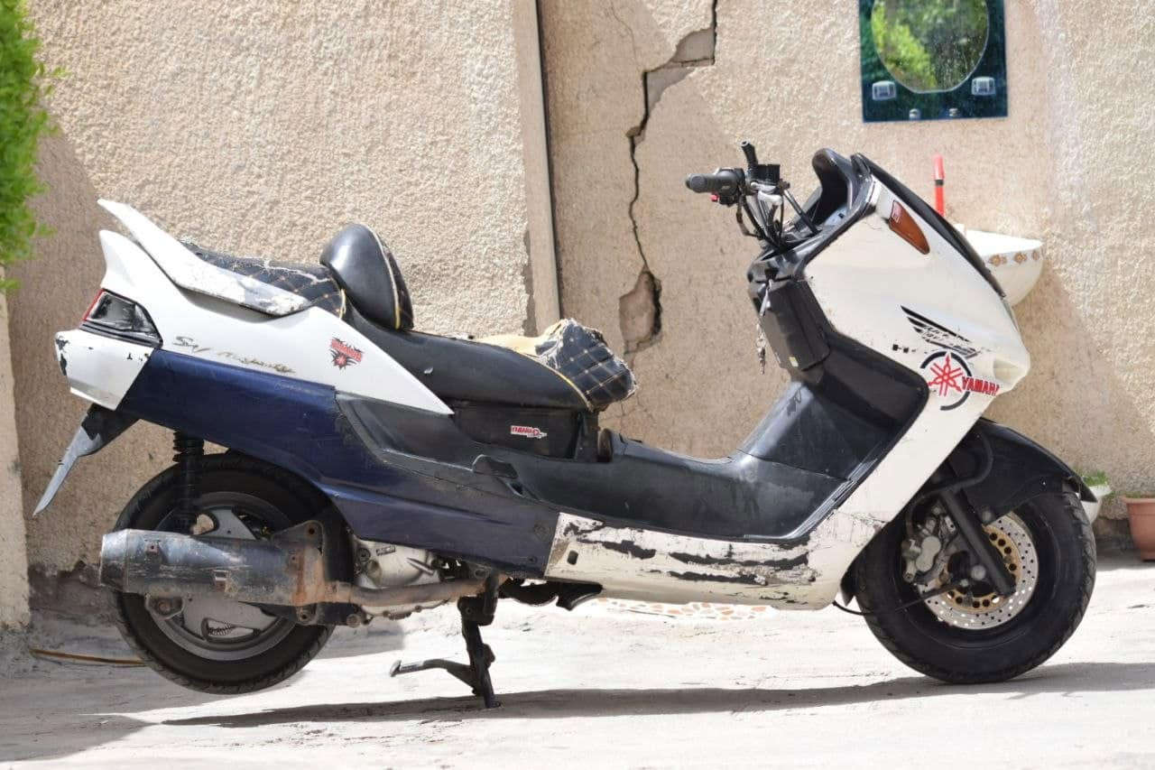 للبيع ٢٥٠ وبيها مجال ***********
