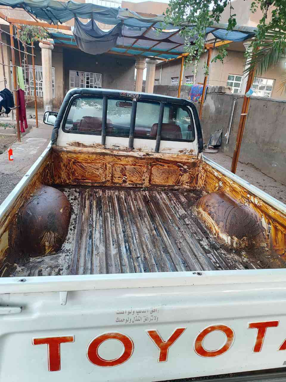 تيوتا موديل 2001
رقم بغداد الماني 
مكفوله كفالة عامه  
 كير محرك اكسل مكفول مواصفات جي ال داخل احمر  تدفئه وتبريد تخم تاير جديد  مكاني ديالى 
***********
