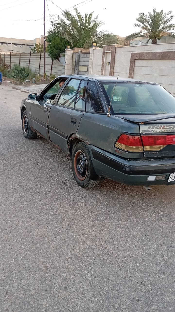 السلام عليك سياره دايو اسبرو موديل 95رقم بابل لون فيلي رقم دولي كير محرك  وصدر شرط مكفولات بحاله ممتاز مع الاطارات السياره بسمي سنويه جديده مصفره غرامات  السعر 22 وبيها مجال الشراب وتساب (***********)مكاني بابل المحاويل
