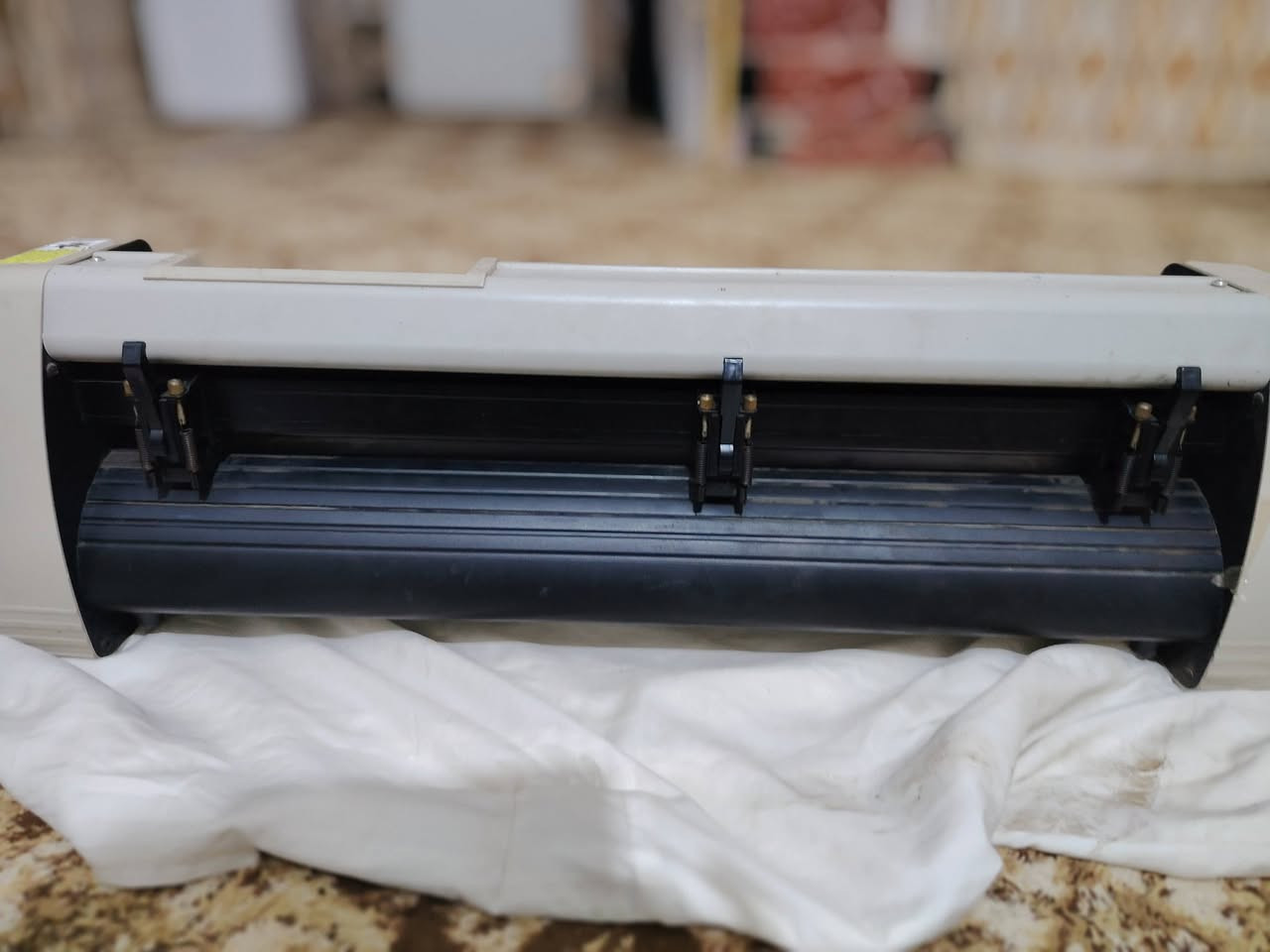 طابعه لبيع شرط الشغل جاهزه كلشي ما بيه ***********
