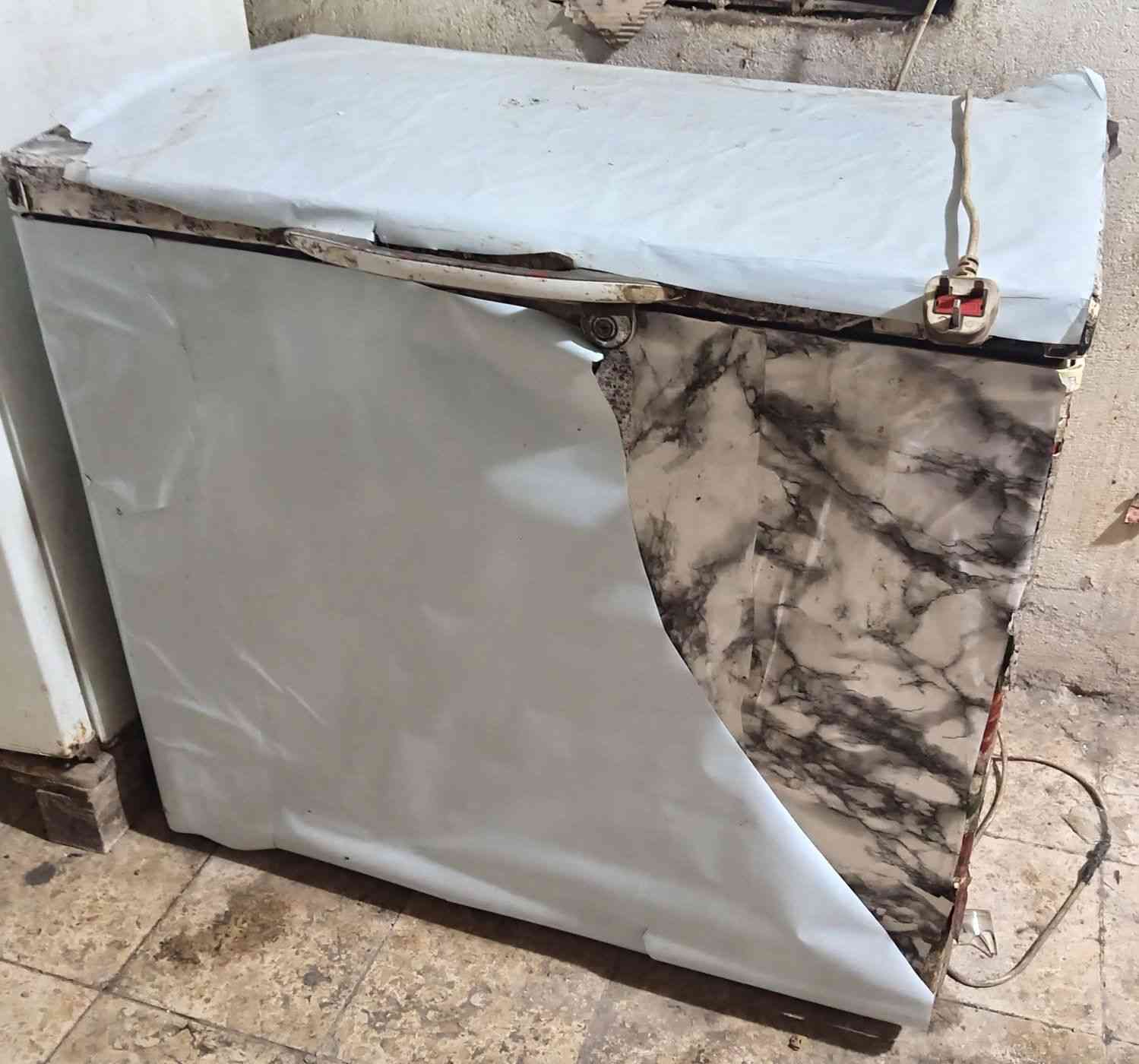 سلام عليكم مجمده للبيع زينه نضيفه نقصه بس غاز  هيه تبرد بس مو كلش السعر 70 وبيه مجال


**إذا كنت صاحب هذا الإعلان وتريد حذفه لأي سبب، رجاءا أرسل رسالة إلى الدعم الفني**