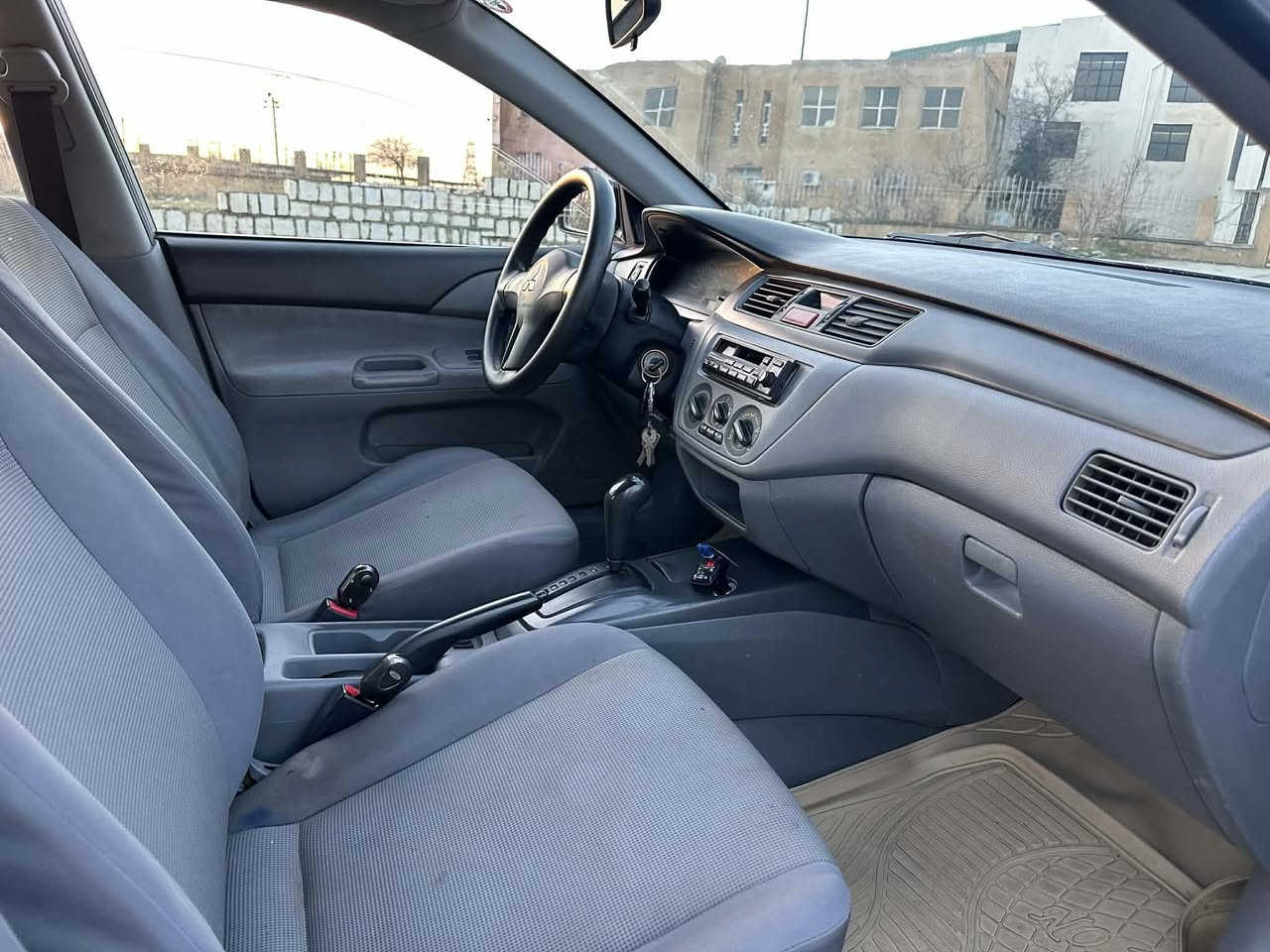 لانسەر مۆدیل ٢٠٠٧ سەنەوی  نوێ هەتا ٢٠٣٠  سەیارەکە بەناوی خۆمانە ٢ پارچە بێ ناو گرتن
سعر:٦٩ مەعامەلە
ڕەقەم تەلەفوون:***********
شوێن:قەڵادزێ
