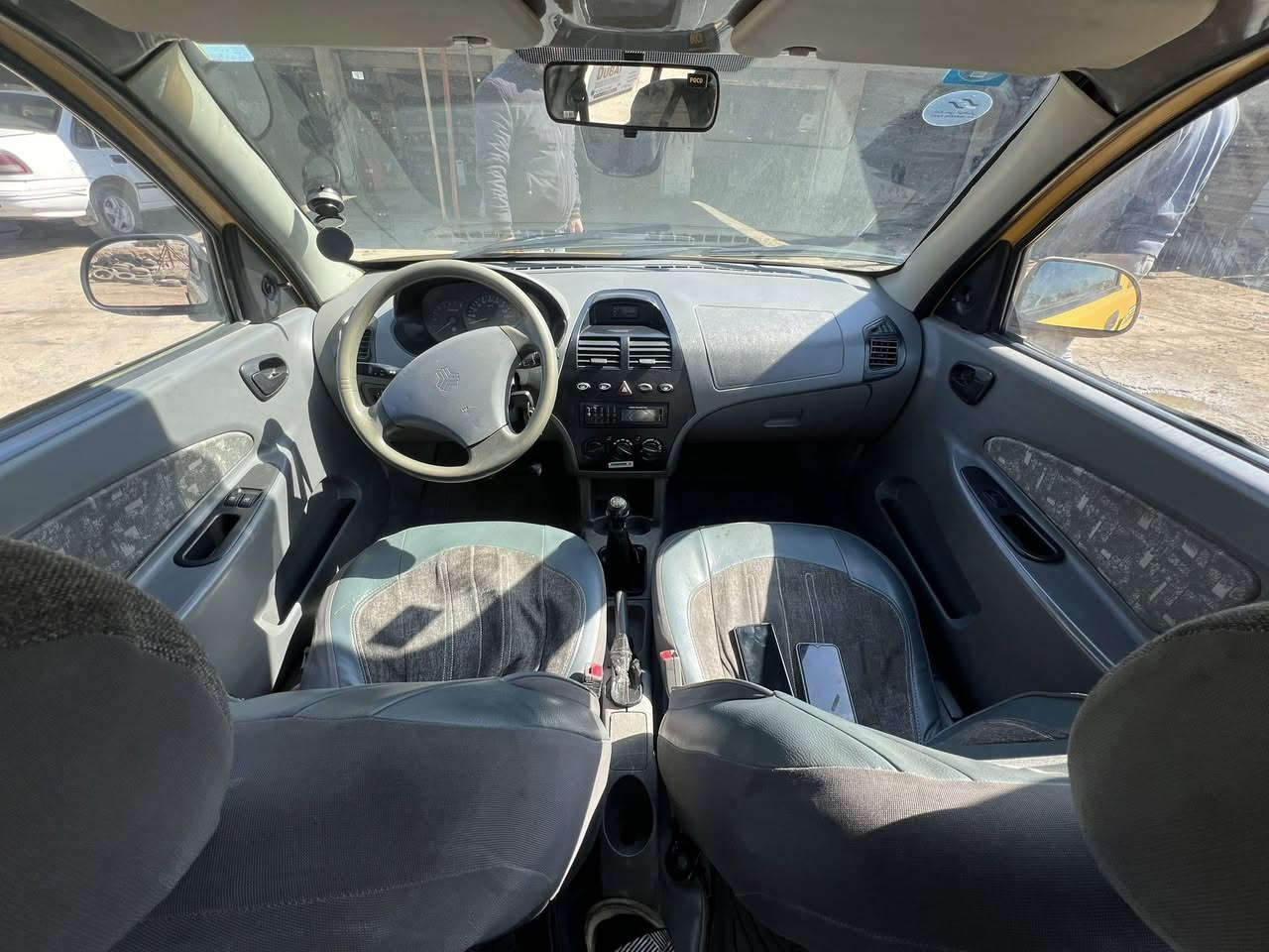 سلام عليكم للبيع طيبه موديل 2015 سياره كامل كير مكينه خير من الله مال جني سنويه 27 رقم جديد بغداد بيه تعديل بارد باب السايق ولي خلف الباقي كفاله *********** المكان بغداد جسر ديالى
