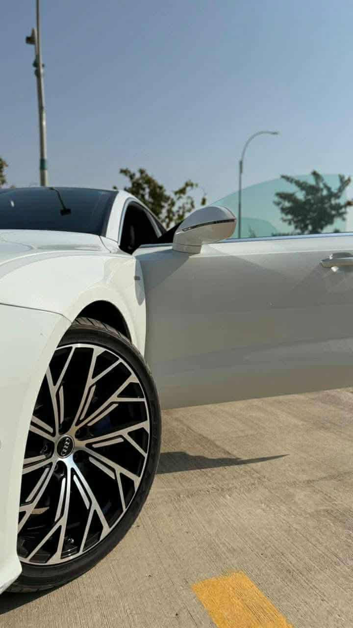 السلام عليكم
السيارة للبيع بسعر مناسب 

من القطع النادرة A7 s line 

وارد الماني ٢٠١٥ شكل ٢٠١٦ فيست ليفت

فول مواصفات 

بيها شبر  صبغ بالبوند وشوية بارد 

رقمها سليمانية وعنواني الموصل 

عارضها ب١٦٠ وبيها مجال طيب 

اريد ابيع مو جاي ادلل

الي يشوفها فرصة يتواصل وياي

لان بصراحة القلة القليلة تعرف قيمتها 

ما ارجع احد
***********
