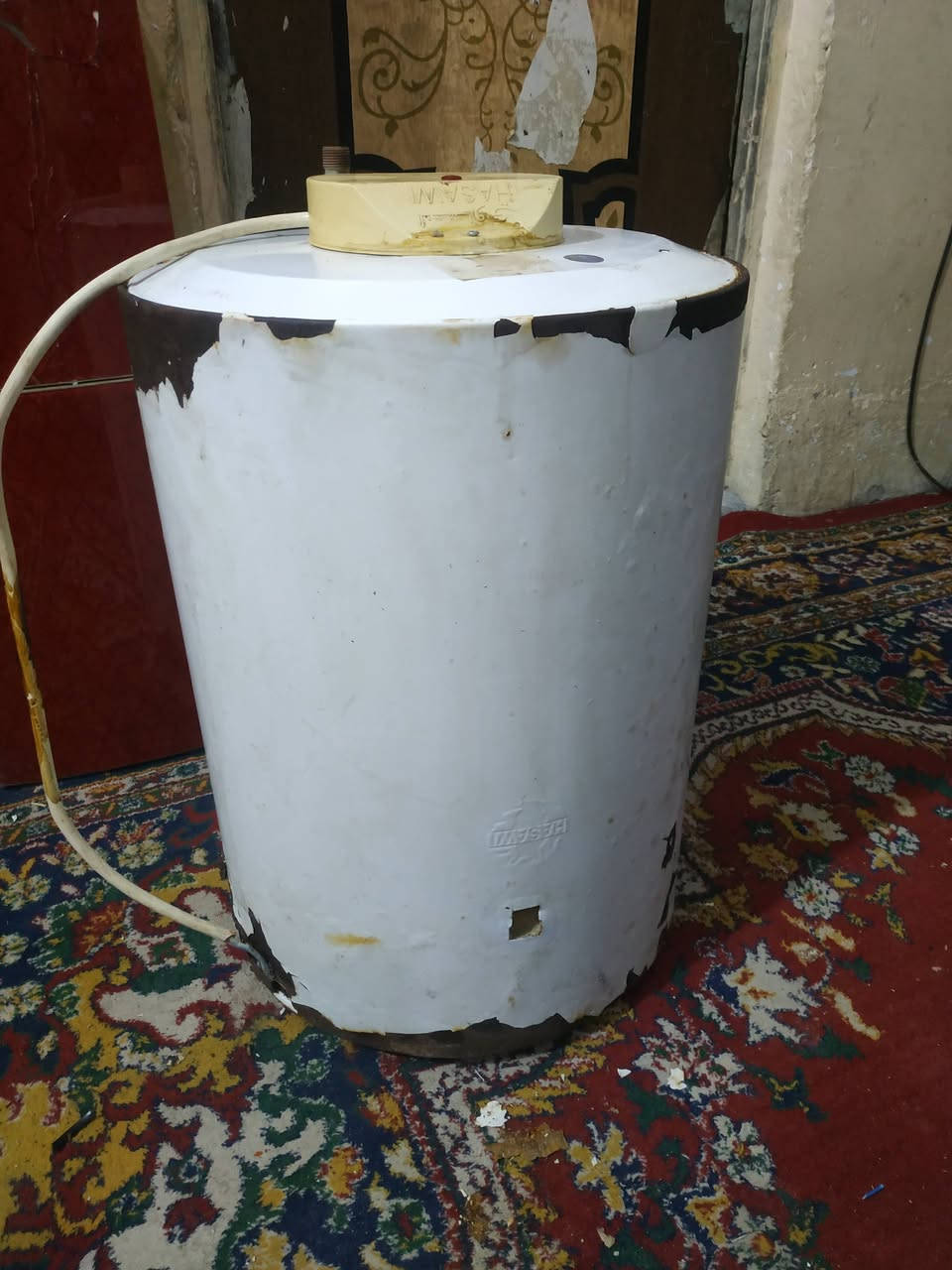 غراض بيت للبيع نضيفه وشغاله بابل حله شارع الحسينيه قرب صيدليه كمال رقم الهاتف ***********
