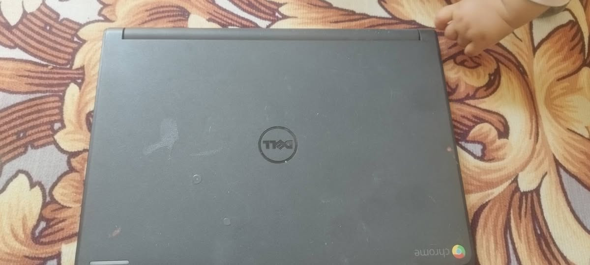 لابتوب دل 
رام ٤ 
بطاريه طول ٤ ساعات 
وندوز ١٠ برو 
١٠٠ وبي مجال  مكاني كوفه عباسيه ***********
