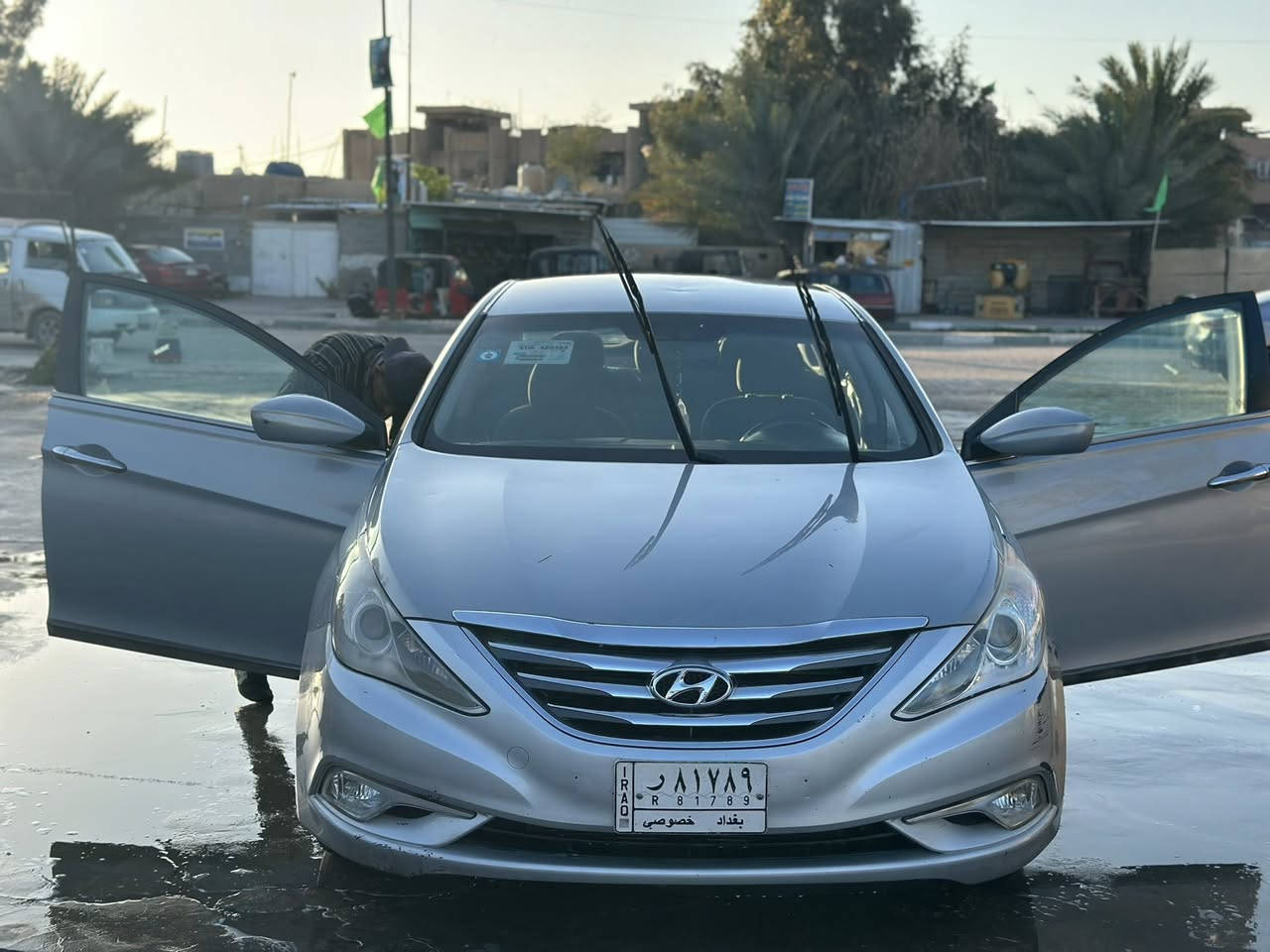 سوناتا ٢٠١٣ امريكي 
السيارة باسمي تحويل مباشر 
Gdi 2400 ٦ نمر 
السيارة خير من الله ع ايدي مال جنّاي 
بيهة قطعتين بس بنيد و جاملغ امامي مال السايق 
رقم بغداد و امانة الله السيارة نظيفة گشر ودواخل 
تدفئة تبريد شغال فول 
تفحص ع السونار وتاخذ 
مكاني بابل-الحصوة 
 للاستفسار : *********** 
السعر 105$
