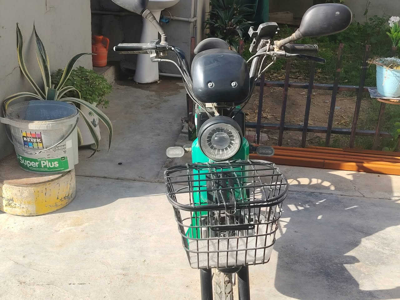 باسكيل شحن للبيع حجم 20 فقط العقل واكف او سعر مناسب....مو شراي لا طب تضل تسئل مكاني كركوك           *********** اتصال عله هاذا رقم
