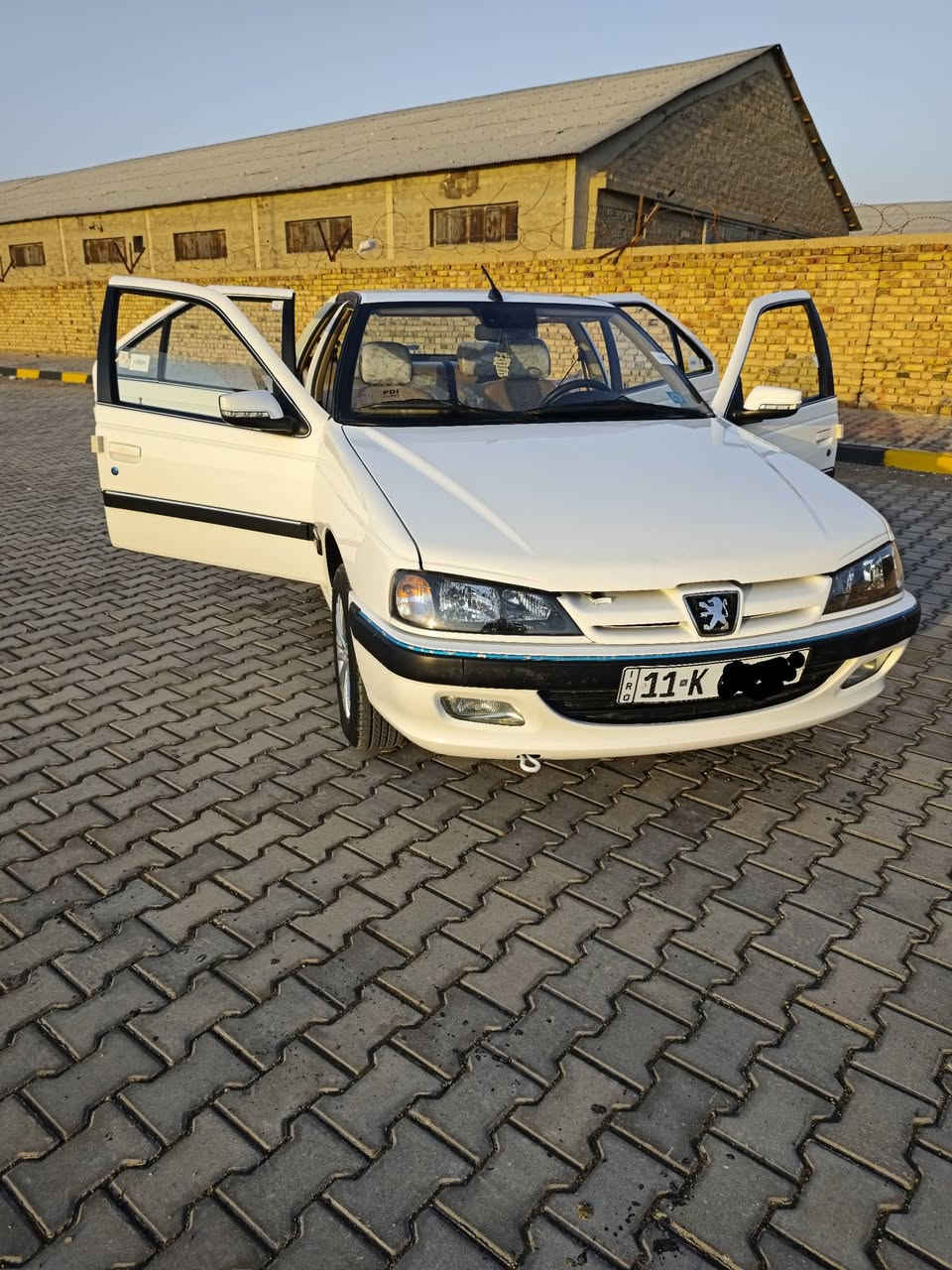 السلام عليكم للبيع بيجو بارص موديل 2025السيارة كفالة عامة من الشخط ماشية 9000 السيارة وضع شركة السيارة بسمي رقم بغداد تحويل ثاني يوم السيارة حرة العنوان واسط كوت مركز مدينة الاستفسار ***********
