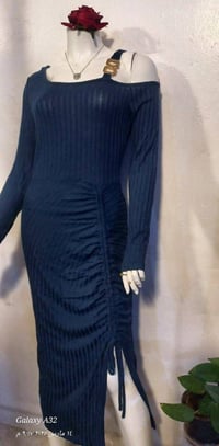 شلعة ملابس • جديد • توصيل مجاني