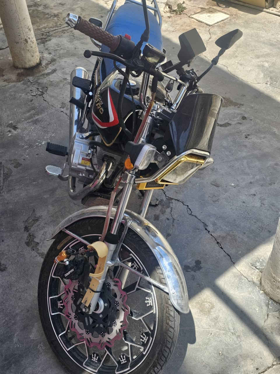 سلام عليكم 🖐
نامة ابرو هونزدة 💪
دراجة مال شركة صارلي ٤ اشهر من ماخذهة ☝️
شرط الفحص التراي 🚲
كلشي اكفل مكانيك كشر كلشي 🤷‍♂️
المكينة 200🤐
مكاني شهربان حي العصري ❤️
***********📲
السعر 900 وبيها مجال
