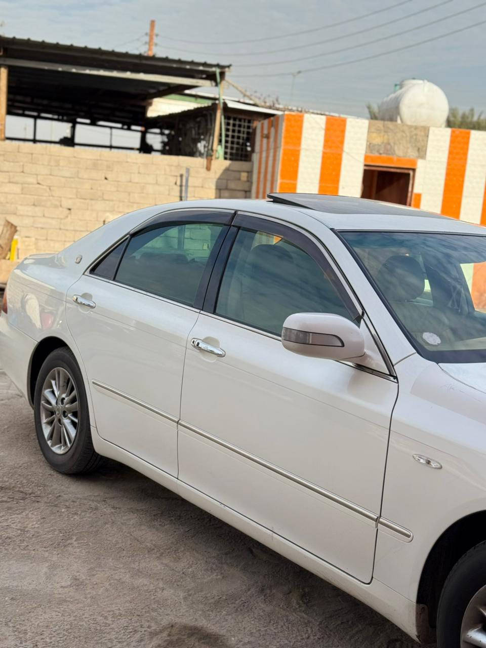 سـلام عليكم 
شاهينه للبيع فقط 
تسجيل جديد قرار 48 بسمي تحويل ثاني يوم  رقم بصره /
مكفوله كفاله عامه من كلشي 
فول واحد عل واحد 1/1 
لون ابيض صدفي 
كرستال اصل 
موديل 2005 
3دكم 
شاصي 182 
داخل بيجي 
غرفه جلد 
فتحه سلايت 
تبريد 3 قطع. تبريد خلفي 
ثلاجه 
برده خلفيه 
كشنات كهربائيه + خزن كشنات 
ستيرن كهربائي 
تبريد ثلج 
حداده 
ويا حجم 15 نفطي + تخم تاير 
سياره جاهزه باقي تفاصيله خاص 
مكان السياره بصره
السعر اتصل وتدلل 
***********
اتصل بدون خاص مكلف بنشر
