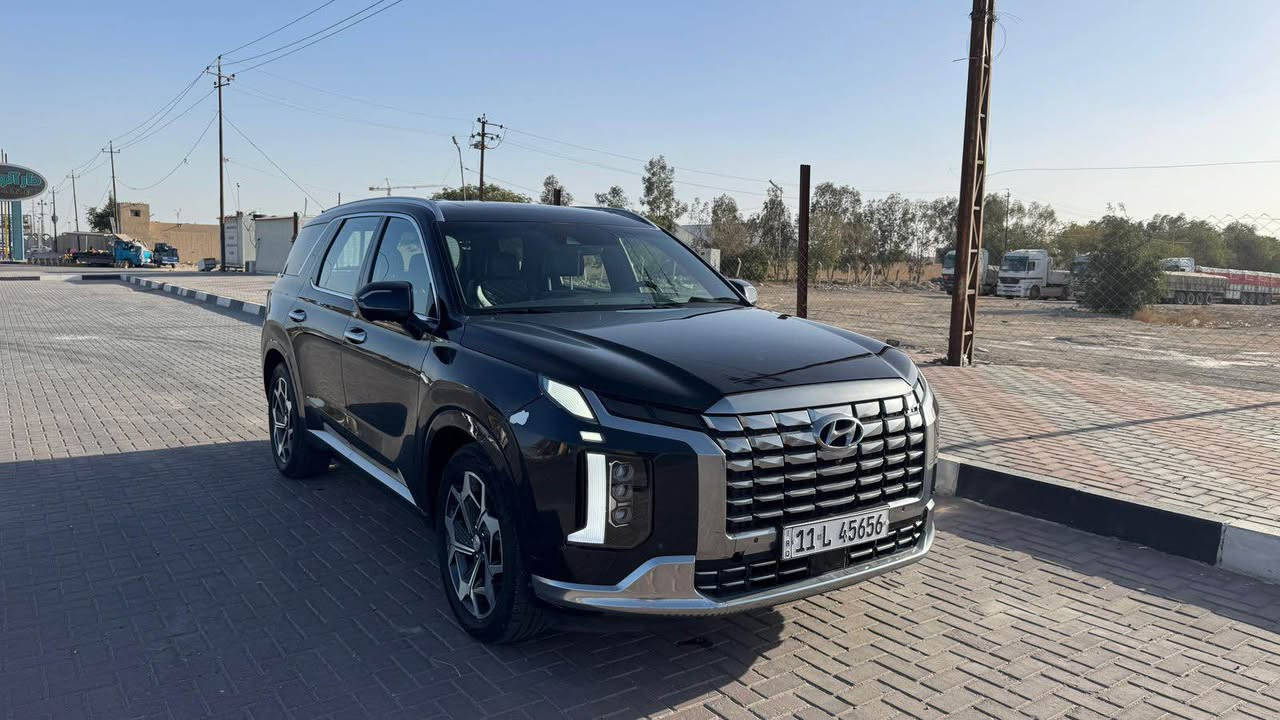 اسم السيارة:هونداي بلسياد. 
الفئة:كلكراف. 
المديل:2022 محدثه 2023
اللوحة:بغداد . 
السعر: 280 ورقة مع المجال البسيط. 
الضرر:بنيد + صبغ جاملخ ايمن 
*السيارة مكفوله من الغرق والحرق. 
————————————————————————
1-حجم المحرك 6 سلندر 3800. 
2-عداد المسافة  40 الف ميل. 
3-بصمة ابواب وتشغيل عن بعد. 
4-زينون عالي ناصي آصل. 
5-فتحة سقف. 
6-رادر جانبي مانع اجتياز. 
7-فور ويل درايف.4*4. 
8-تحديد مسار. 
9-كامرات محيطية. 
10-حساس حلفي. 
11-شاشة كبيرة مع كامل ايعزتها. 
12-تدفئة+تبريد الكراسي الامامية. 
13-تحكم ستيرن جهيتن. 
14-جنطة كهرباء. 
15-حساس خلفي. 
16-سستم صوت متكامل. 
17-كنترول تبريد خلفي منفصل. 
18-كشن سياحي. Vip. 
19-رادر امامي. 
20-الكراسي الامامية كهرباء. 
21- ٧ راكب ٣ قطع تبريد. 
22-اشاير مري قابلة للطيء. 
23-مقاعد جلد اسود بلادي. 
*وباقي الموصفات المعروفة في فئة (كلكراف). 

————————————————————————
للأستفسار:
‭*********** كربلاء, العراق
