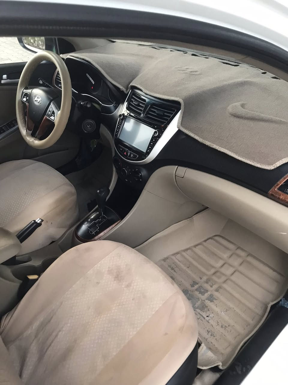 سلام عليكم اكسنت للبيع
مديل٢٠١٦
سياره كفاله شويه بارد شبر بلباب وصبق اثر دحجه مال باب كراج
والباقي كفاله
كير محرك تبريد حداديه كله كفاله
فتحت سقف
اشاير بلمري
مكينه ١٦٠٠
سياره حلوه وجاهزه ستخدام شخصي مال بيت
تاير جديد
باتري جديد
سياره ماتخر عليه ربه
سعر ١١٥وبيه مجال خابر وتدلل
العنوان البصره الزبير
رقم***********
