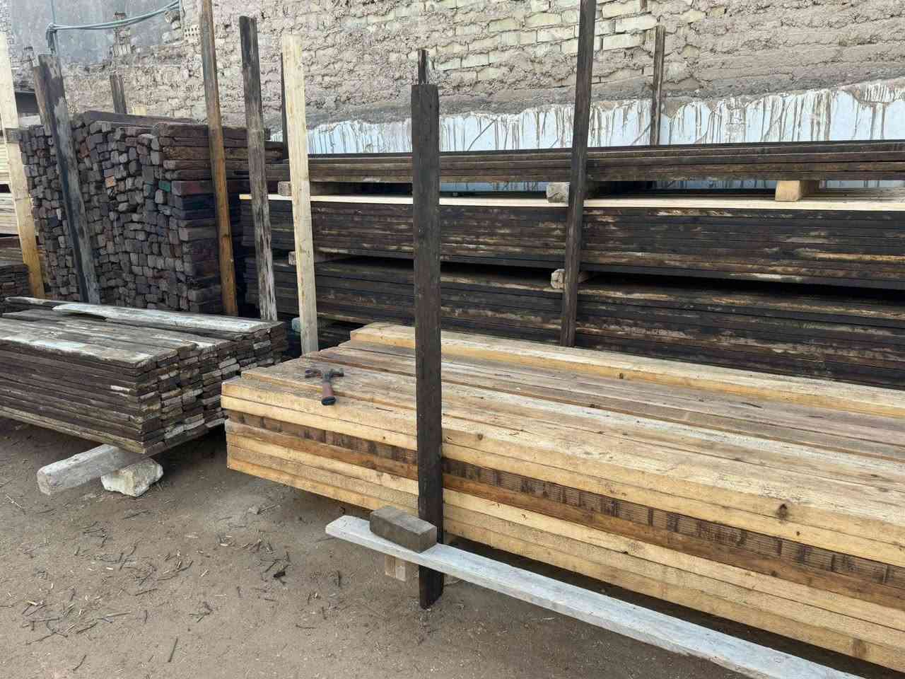 قالب خشب روسي انج تارس 25 شغله وحده 

العدد 10 مكعبات  للبيع 

العنوان حله شارع 80

الهاتف *********** - ***********
