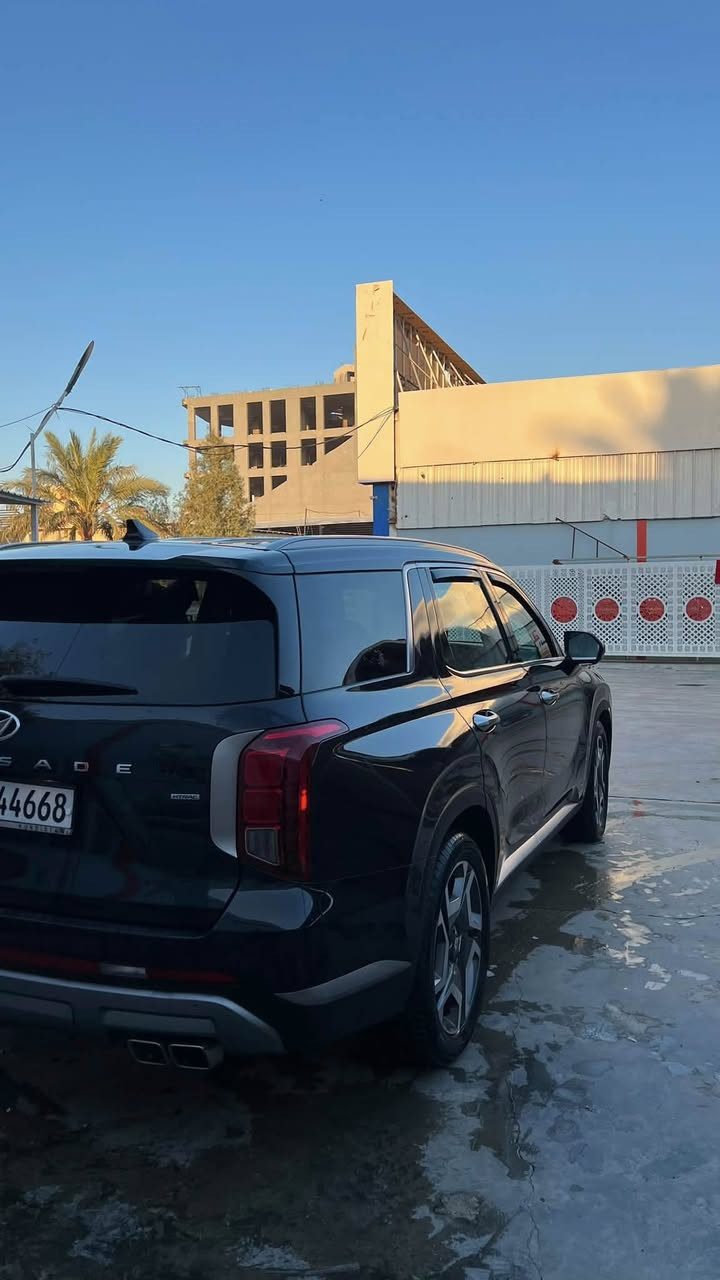 السلام عليكم
بلسايد 2023 ماشية 24 ميل 

مواصفات : 

فتحة 

كامرات 360 

تحديد مسار 

مثبت سرعة 

خمس وضعيات قيادة 

رادار وتوقف ذاتي 

صندوك كهرباء

8 راكب  

كراسي جلد وخزن ميموري 

تدفئة وتبريد لجميع الكراسي 

تبريد منفصل 

نظام سماعات هارمن كاردن

رقم سليمانية هزة وسنوية جديدة ب أسمي 

حادث السيارة موضح بالصور مبدل اللايت الأمامي فقط وبارد فوق اللايت عداها السيارة مكفولة من كلشي  

مكان السيارة ديالى - بغداد 

سعر السيارة 290 

*********** 

***********
