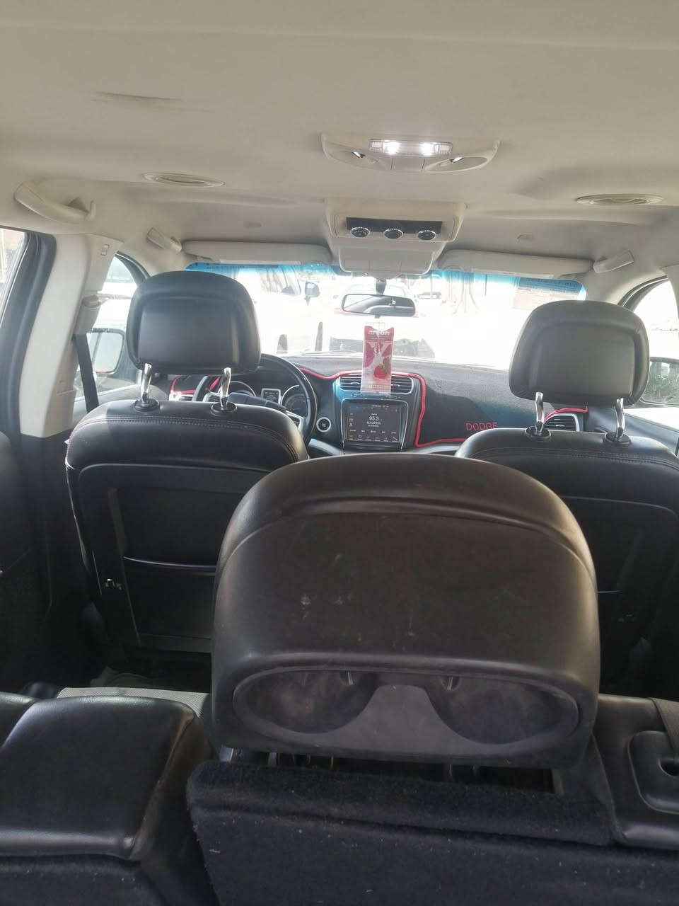 السلام عليكم ،،جورني موديل 18 GT
محرك 3600 
7راكب 
فول مواصفات عدا الفتحه 
فور ويل 
شاشه كبيره 
تدفئة بالستيرن والكشن 
ويل 19 
رقمها ذي قار بس راعيها بصره 
السعر  135 وبيها مجال ان شاء الله 
***********
مبدل بيها بنيد فقط وبيها رصعات بالباب الخلفي
