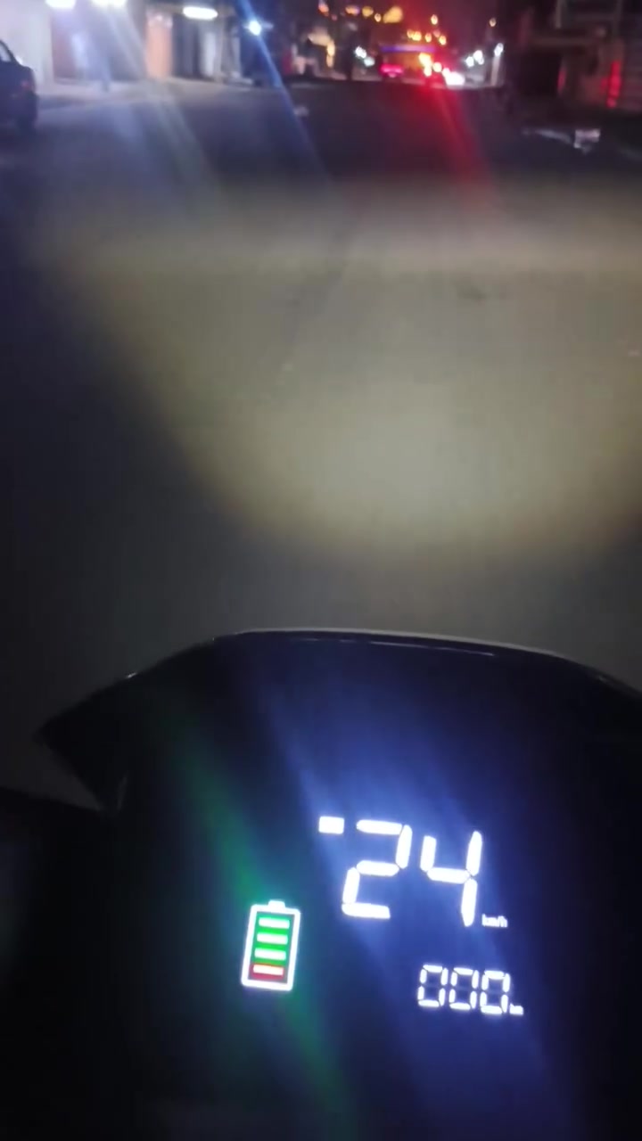 درجة🔋⚡ بطاريت كبار نضاف عدد ٦ تقفيل ذاتي تايرات جدد بريك جديد عنوان بغداد ***********    سعر ٥٥٠

