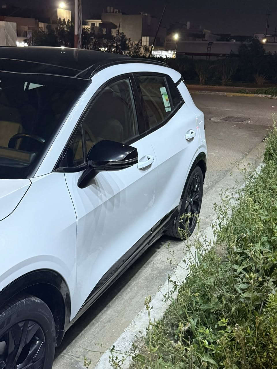 السلام عليكم من رخصة إدارة الكروب عندي كيا سبورتج للبيع موديل 2024 ماشيه 22 الف فول مواصفات بلاك ادشن داخل زيتوني رقم أربيل بسمنه السيارة نضيفه بدون صبغ ولا بارد السعر 228 ورقه مكان السياره بغداد البلديات تلفون ***********
