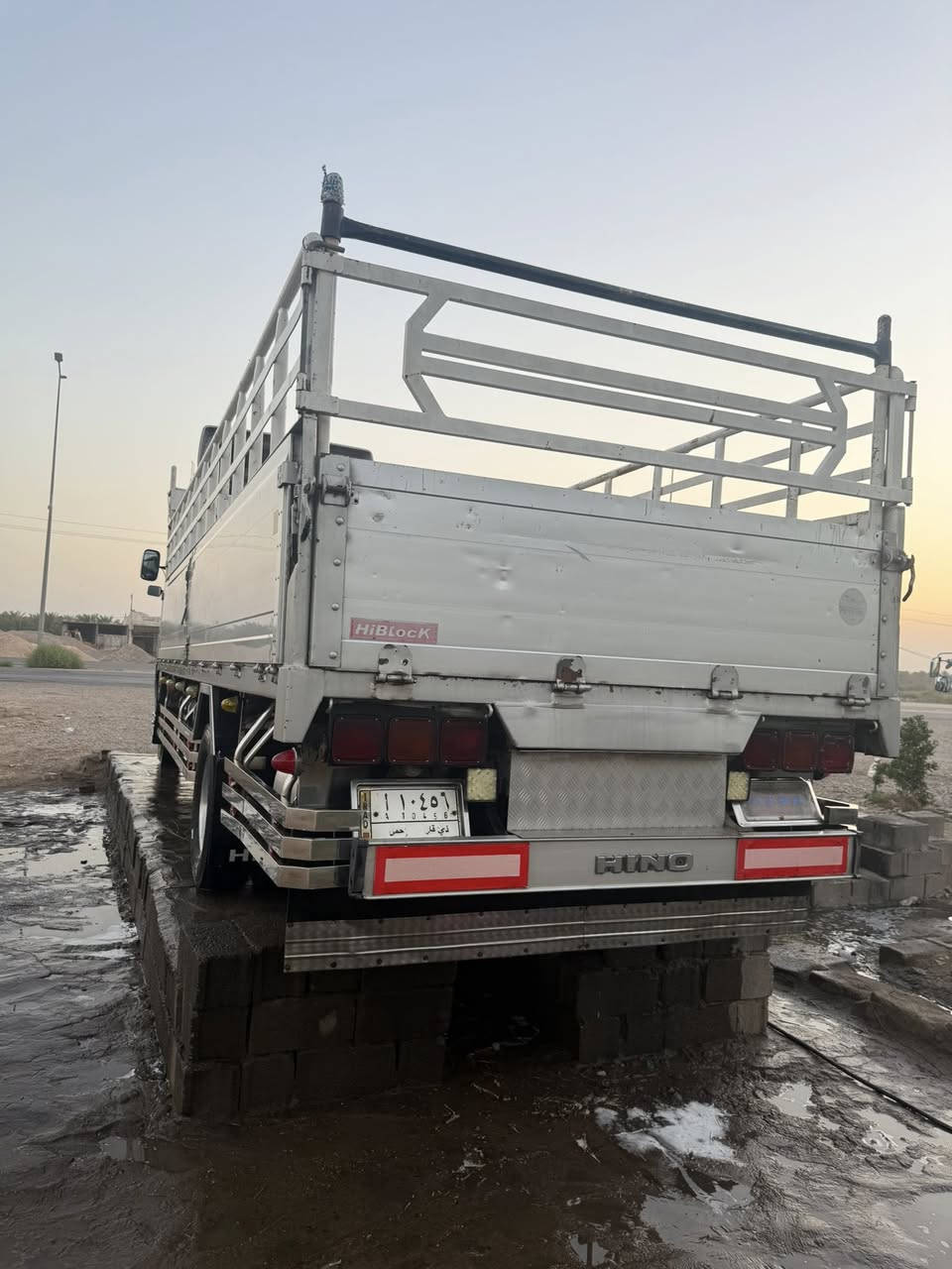 هينو انكر ٨٠عادي خطين سته وربع بلاد سياره جديده ومصروف عليها كفاله عامه تحويل ثاني يوم تانكيات ستيل ويل كب ١٩ونص سعرها 310 للستفسار***********
