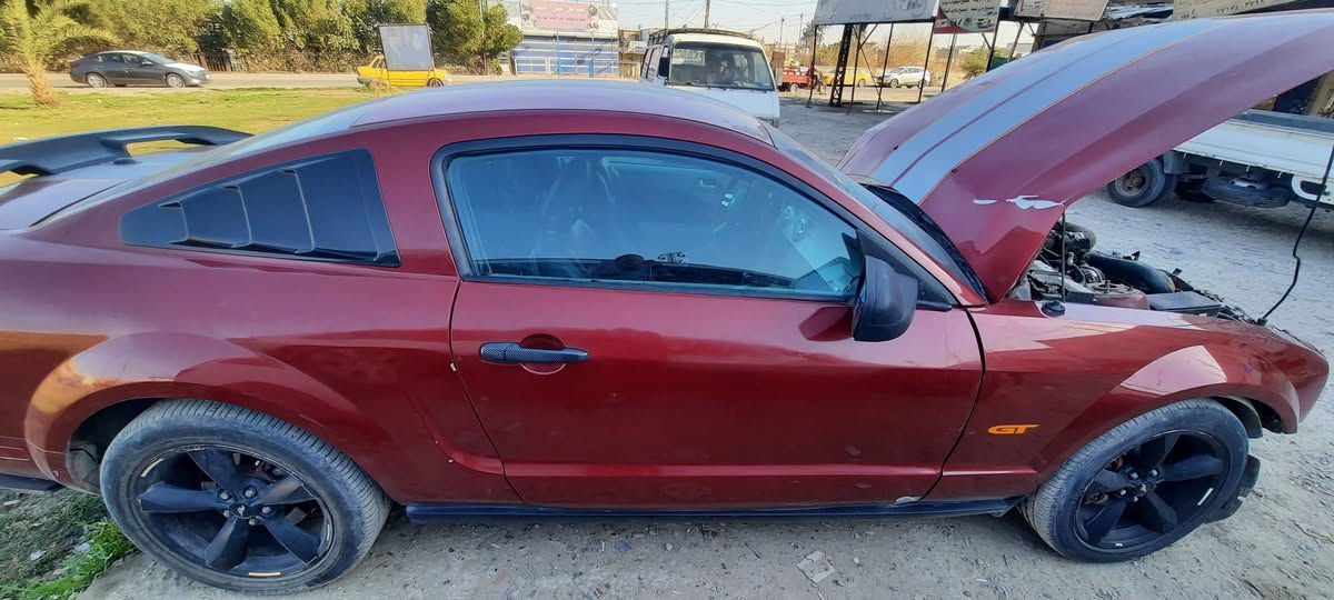 السلام عليكم موستنك موديل 2009حادثهة مثل ما موضح بل صور السيارة شغالة كير ومكينة مكفولات للبيع للاستفسار ***********
