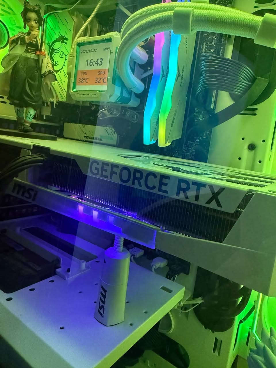 الشاشة :- Samsung 32" Odyssey Neo G8 4K
المذربورد:- M.B MSI B840 GAMING PLUS WIFI
المعالج:- CPU RAYZEN R7 9800 X3D
كارت الشاشة:- GPU MSI RTX 5070 12G GAMING TRIO WHITE
الرامات :- RAM TEAMGROUP 32G T_FORCE Delta RGB 6000 
32 16×16
WHITE MNC
البور سبلاي:- P.S MSI MAG A850GL GOLD MNC
الكيس:- CASE CORE P6 TG WH
المبرد:- THERMAL WARFRAME PRO 360 ARGB
يوبي اس 3000 كي في اون لاين سعره 500
الهاردات 4 تيرا اس اس دي
امانه الله اخوان ملاعب بيها ولامشغلها غير 10 مرات بزايد لان ابد مفارغلها وهاي لوصولات كدامكم بيش صارت عليه 4 و 700 تقريبا رايدها قفل 3750 ومتحصل بهل سعر علئ دولار هسه وغلات لقطع كل لقطع سبشل تحياتي الكم 🌹
مكاني ديوانيه شباب ***********
