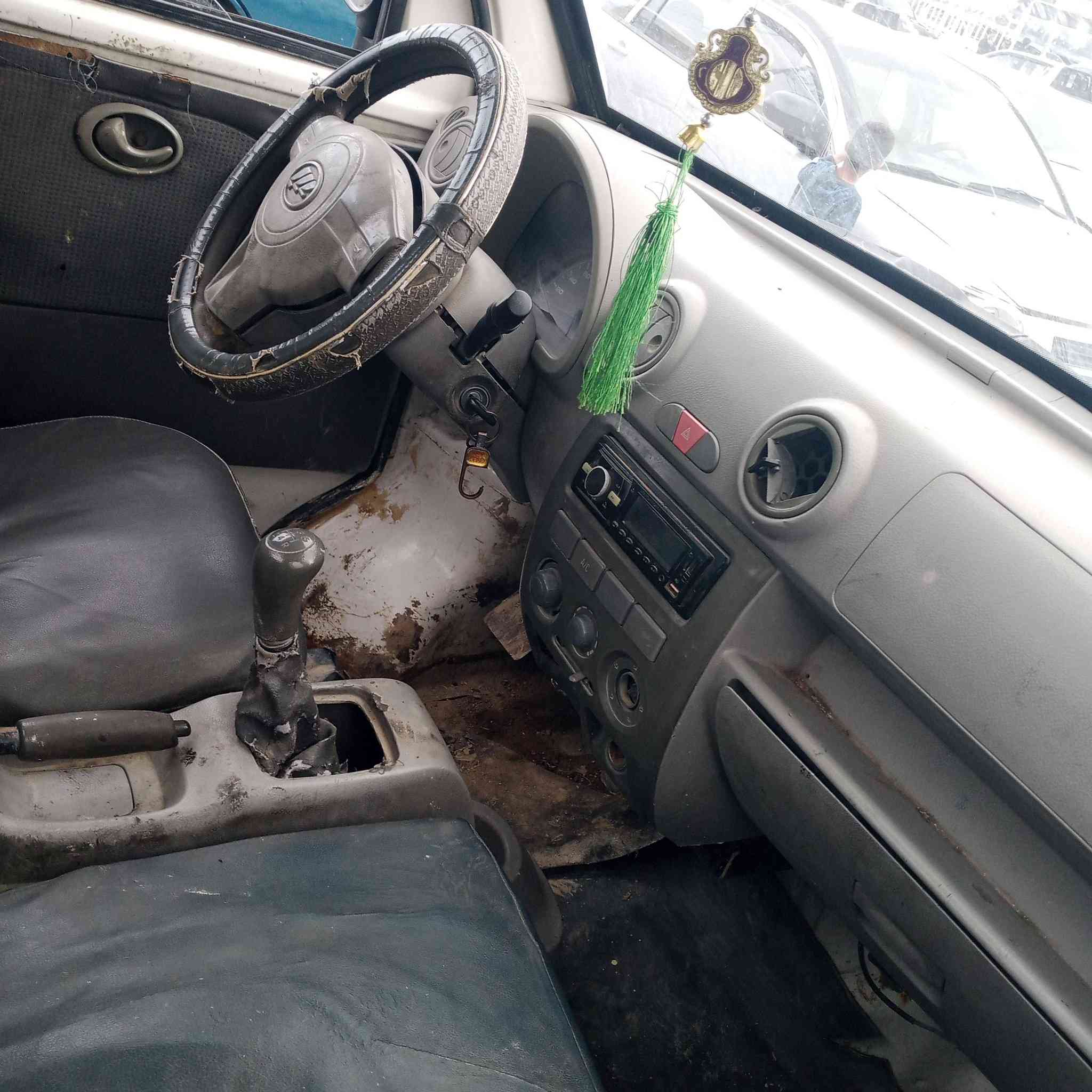 ليفان صيني سنويه مامنتهيه راعيهه بغداد مشروع وطني مكينه كير جدد سياره جاهزه كلش مكان سياره ميسان المشرح السعر30وبيه مجال ***********
