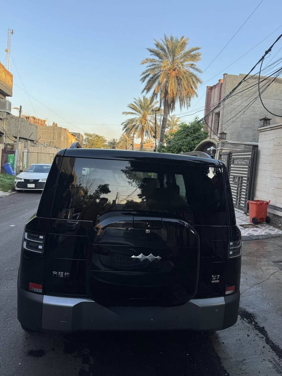 للبيع – سيارة BYD ليوبارد 7 | فول مواصفات الترا

📍 الموقع: بغداد – العطيفية
📅 سنة الصنع: 2025
📌 الممشى: 250 كيلو يعني زيرو
🔧 الحالة: ممتازة  بدون حوادث 

✨ المواصفات الرئيسية:
• فئة الترا فول أوبشن (أعلى فئة تجهيز)
• شاشة لمس كبيرة + واجهة ذكية
• سيارات ذكية وتقنيات متقدمة
• فرش داخلي فاخر
• نظام تكييف قوي
• حساسات + كاميرا خلفية + 360 
• نظام أمان متكامل
• ناقل حركة سلس وقيادة مريحة

💡 مميزات إضافية:
⭐ فتح ذكي بدون مفتاح
⭐ تحكم صوتي
⭐ نظام ملاحة
⭐ مثبت سرعة
⭐ إطارات ممتازة

السعر 60 مليون
رقم الهاتف ***********
