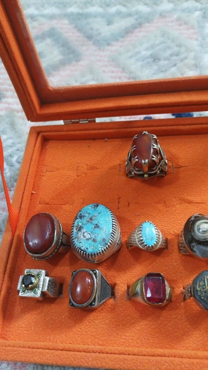 السلام عليكم
خواتم للبيع كلمن وسعره مراسله الصفحه


**إذا كنت صاحب هذا الإعلان وتريد حذفه لأي سبب، رجاءا أرسل رسالة إلى الدعم الفني**