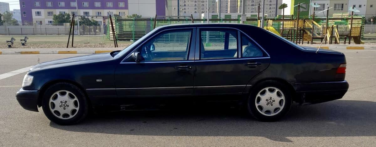 #مكلف والله بالنشر…(سيارة خالي)
السلام عليكم ورحمة الله تعالى من رخصة الآدمن وأعضاء الگروب المحترمين..
#للبيع مرسيدس شبح موديل 1992
لون اسود رقم بغداد بأسمي لغاية 2029 هزه جديده
صدر امامي وخلفي وتخم تاير وباتري كله جديد
التبريد جيد جداً الداخل نظيف جداً 
#مكاني مجمع بسمايه السكني
#السعر 68$ وبيها مجال
#رقم الهاتف *********** (الحاج)ابوعمار
#ملاحظه مهمه جداً نقص السياره(السنترلوك عاطل+السلايد عاطل) والهاتف بي واتساب للاستفسار اعتذر منكم لان ما متواجد ع الفيس والسياره لخالي تريد افهم منه مباشر🙏
