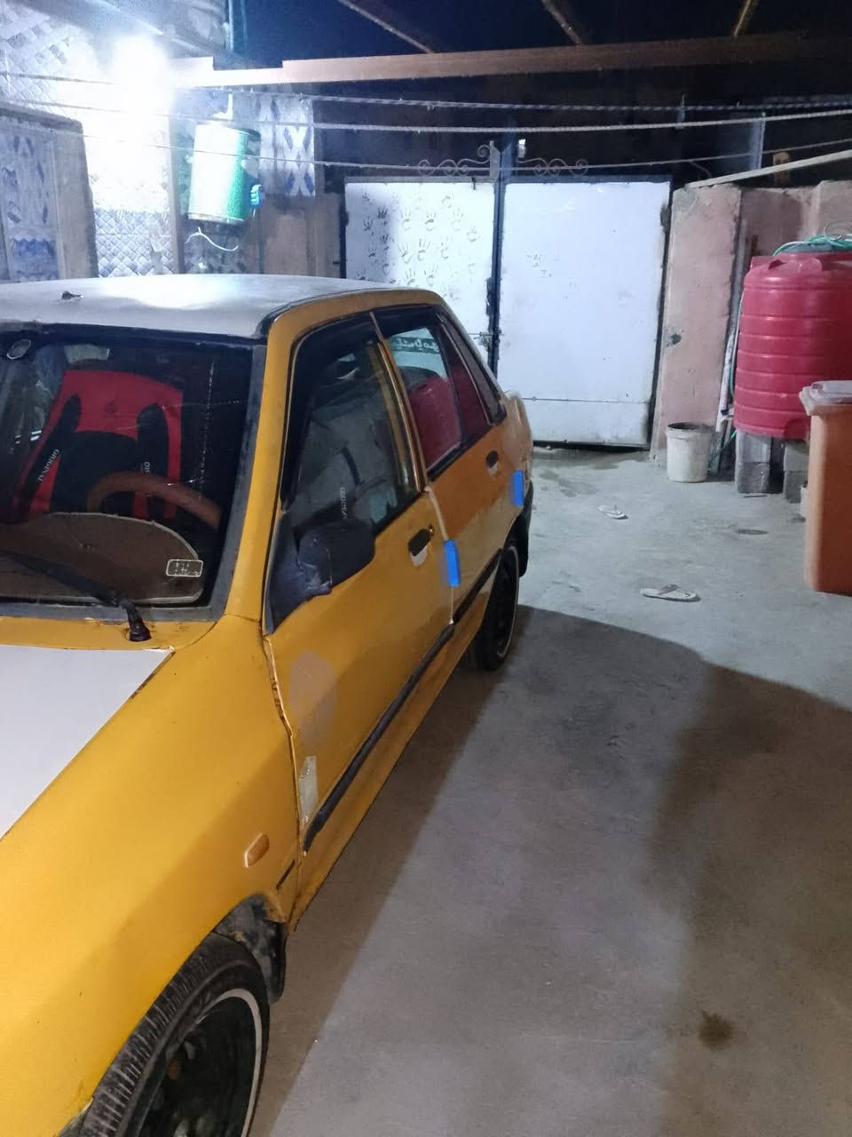 سلام عليكم سايبه مديل 13رقم صدامي مكينه بيه خيط تبخير فقط لسياره نضيفه كلش تخم تايرات جدد حداديه 100/90 لسياره كلش حلوه وماناقصها شي مكان بصره ابو الخصيب لسعر8وبيه مجال قليل مكاني بصره ابو الخصيب للتواصل ***********
