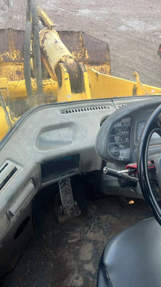 شفل كوماتسو موديل 1999
حجم320 كير محرك بشرط
محرك ١١٤كمزه بمب نوزل صوبر
رقم دهوك تحويل بشرط
سعر170$ مجال
@أبرز المعجبين
***********☎️
