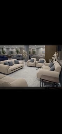 تخم • جديد • ما مستخدم