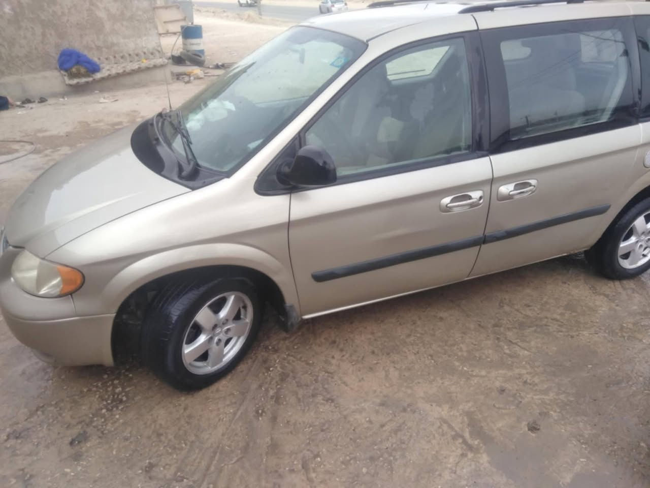 دوج كرفان 2007 انبار خصوصي
7راكب محرك 3300 
السياره كلين تبريد قطعه وحده كير محرك مكفولات 
***********
مكانه الانبار ناحية البغدادي
