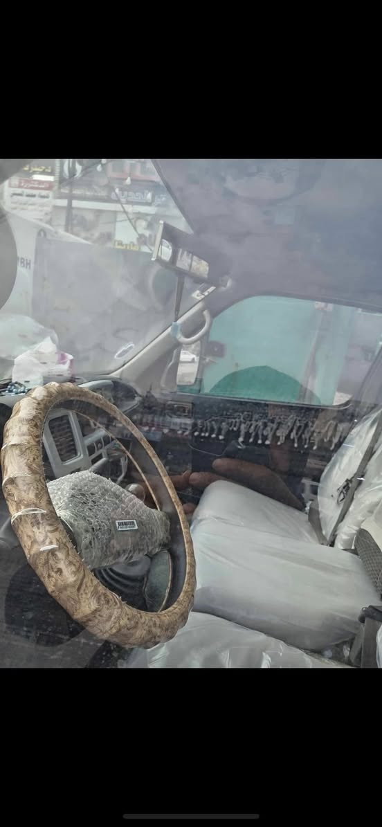 االسلام عليكم 
نيسان ٢٠١٠ للبيع
تخم تاير مكينه تبريد 
رقم دولي اكسل زعره 
بيهه بل جنطه ووره باب 
السلايت صبغ سياره جاهزه 
مصفره تحويل ثاني يوم 
السعر ١٣٠ ووبيهه مجال 
بغداد مدينه الصدر للاستفسار 
*********** -***********
