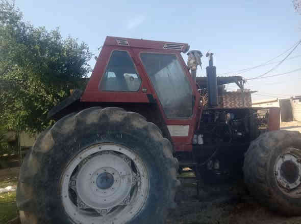 السلام عليكم 
مكينه فيات حجم 1580 محرك 160 سوبر مكفوله عام وياهه فدان 16 رباعي ودسك 24 دفاعي و شيزل ابو سبعه و معدلان رقم واسط تحويل ثاني يوم العنوان واسط للاستفسار *********** واتساب موجود
