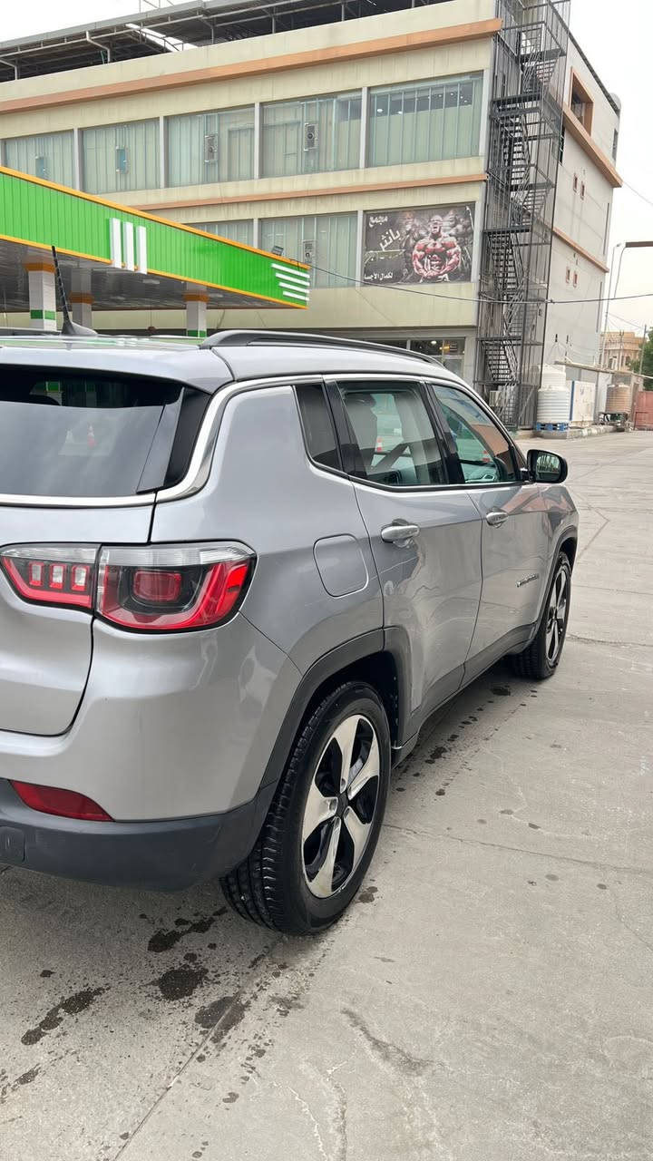 سلام عليكم جيب كومبارس موديل 2018 السيارة باسمي مواصفاتها حلوه وجاهزه من كلشي
بصمه تشغيل

سايد بريك كهربائي 

حساس خلفي

لايت زينون

كأمره خلفيه دوراه

تحكم ستيرن جهتين

اضرارها مثل ما موضح بالسونار الي بالصور

السعر 125$ وبيها مجال 

التواصل على هذا الرقم ***********
