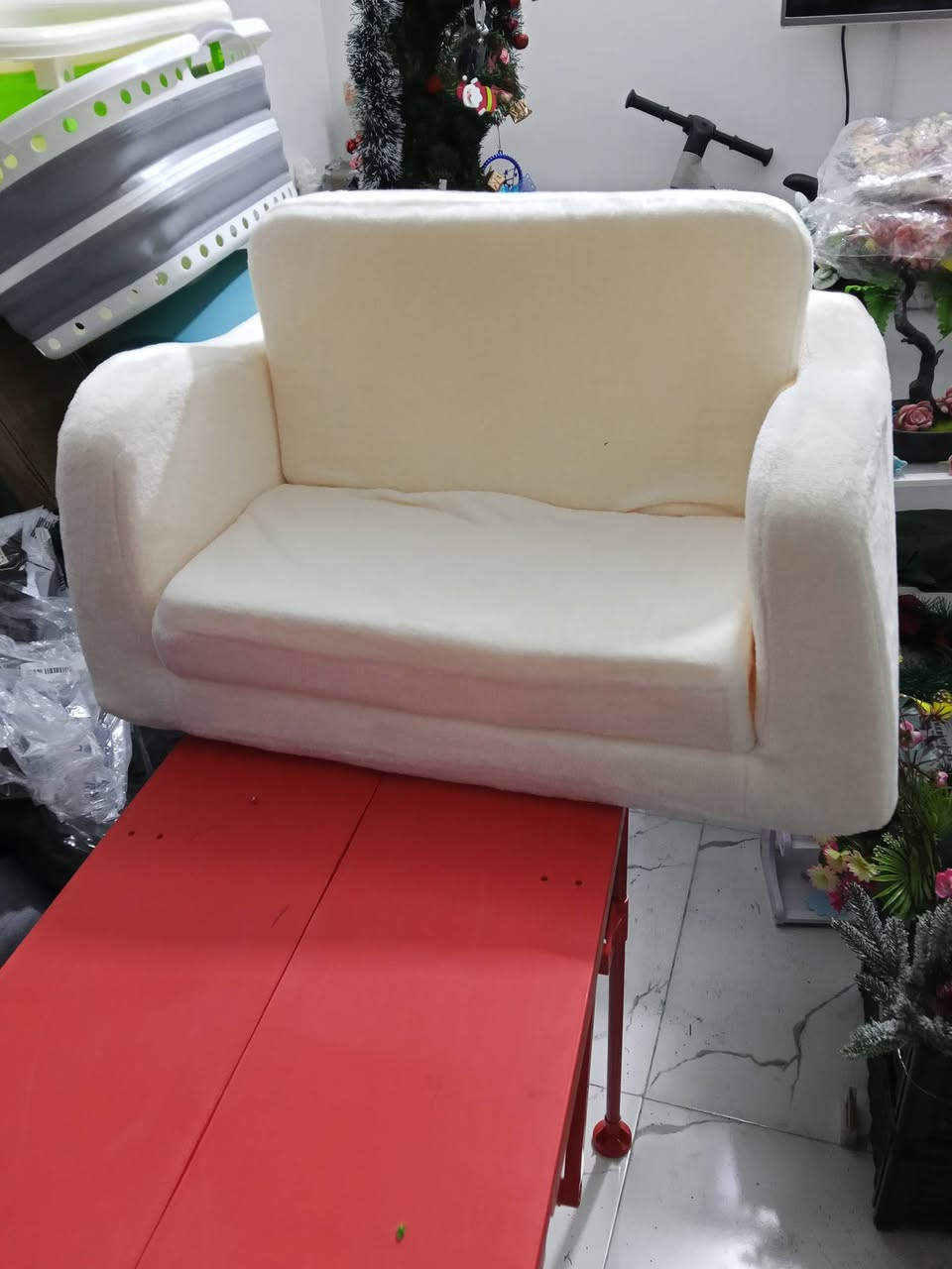 السلام عليكم شباب أغراض منزلية وحدائق وسيارات,,جهاز تنظيف الوجة والعاب كلشي بلصور موجود وايباد الشراي يتواصل *********** باسعار مناسبة وكلة
