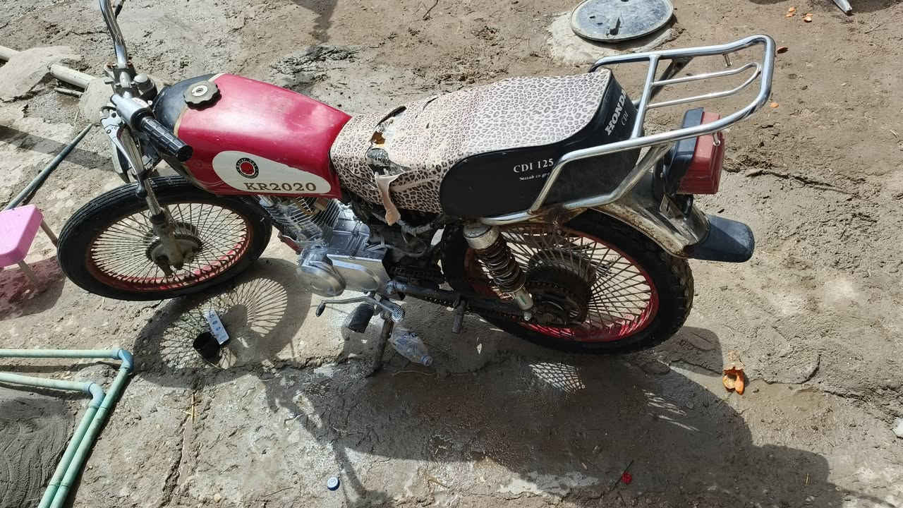 سلام عليكم دراجه وراق اصولي مكفوله موديل شاصي 17مكان شطره شراي تصل  ‏‪***********‬‏
