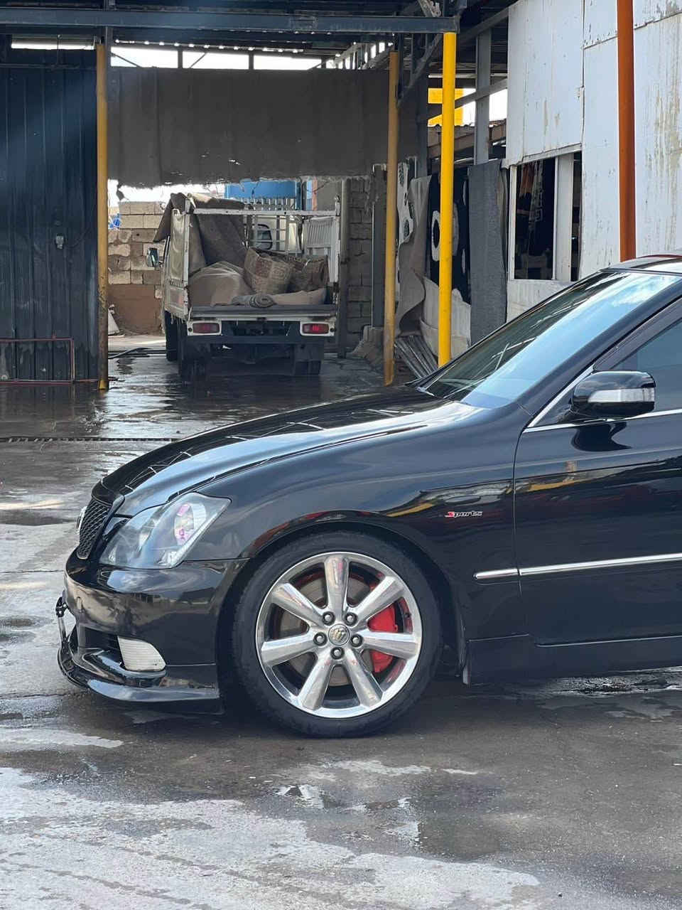 سەرەتا بەناوی خوای گەورەو میهرەبان🖤
تویتا کڕاون شاهینە بۆفرۆشتن
مۆدیل ٢٠٠٧ 
بڕاوە
سەیارەکه ١٨٤گیڕومەکینە گەورە بی دوکەڵ 
قەترە دوکەڵی نیە به شه رتي هه زار فيته ر 
 کامل جایز کراوە
ناوڕەش 
٣دوگمەی قەپات مواسەفات 
ویل دينگه ي ايستيل ئاوينه ايشاره ت 
 جڵدو هیتەر جيلده كاني هيج نه ته قيوه درزي تانييه 
   ئاوینە کارەبا  سه ياره كه له قوه تي خوي بيزاره 
سەیارەکە بی چاڵ بی شوختە 
سەقفی شوشەی 
تەبرید ساردو گەرمی بەسراوە بەشەرت 
تەقەورەقەی نیە بەشەرت
پشتو پیشی کەپسە دەعمو لیدراو بەشەرت 
کەڤەر گۆڕاو بەشەرت
سەقفی بۆیاخ نیە بەشەرت ره نگ گوراي نييه به شه رت 
هەموو گیانی بەشەرت بو يه ك دينار مه سروفي تابوو مه ته وي ***********/*********** كوره كه كه هه موو شتيكي له سه ره كويسينجاك, أربيل
