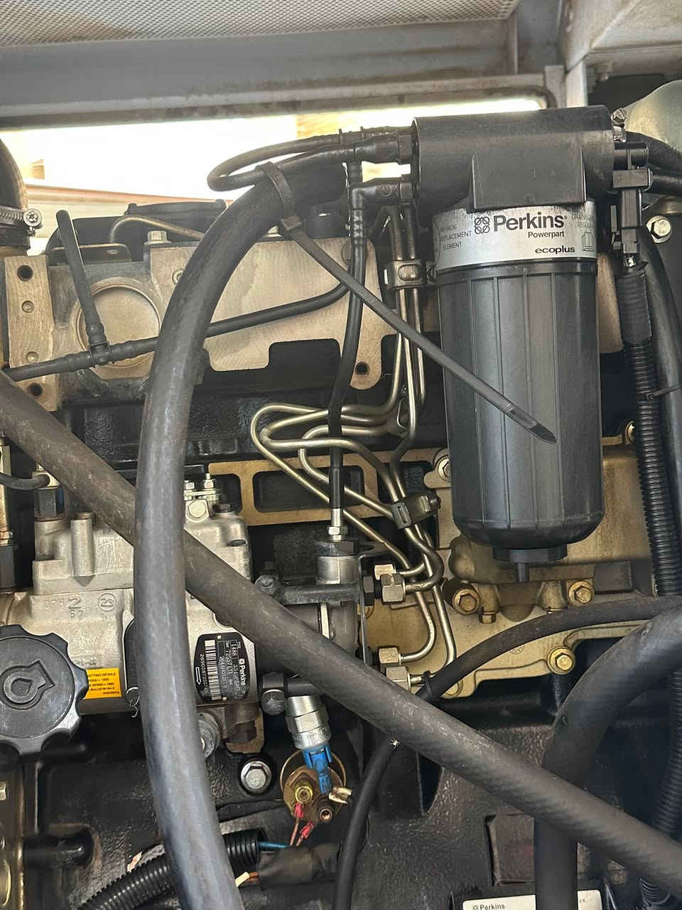 للبيع مولد بيركنز 80 KVA كاتم صوت
* نوع المحرك: Perkins
* القدرة: 80 KVA
* المولد بحالة ممتازة وشبه جديد
* استخدام قليل ونظيف جداً
* كاتم صوت (Silent)
* جاهز للعمل مباشرة وما يحتاج أي صرف
* الفحص على حساب المشتري
* الموقع: الكوت

السعر: 85 ورقة قابل للتفاوض 

للاستفسار الاتصال على الرقم:***********
