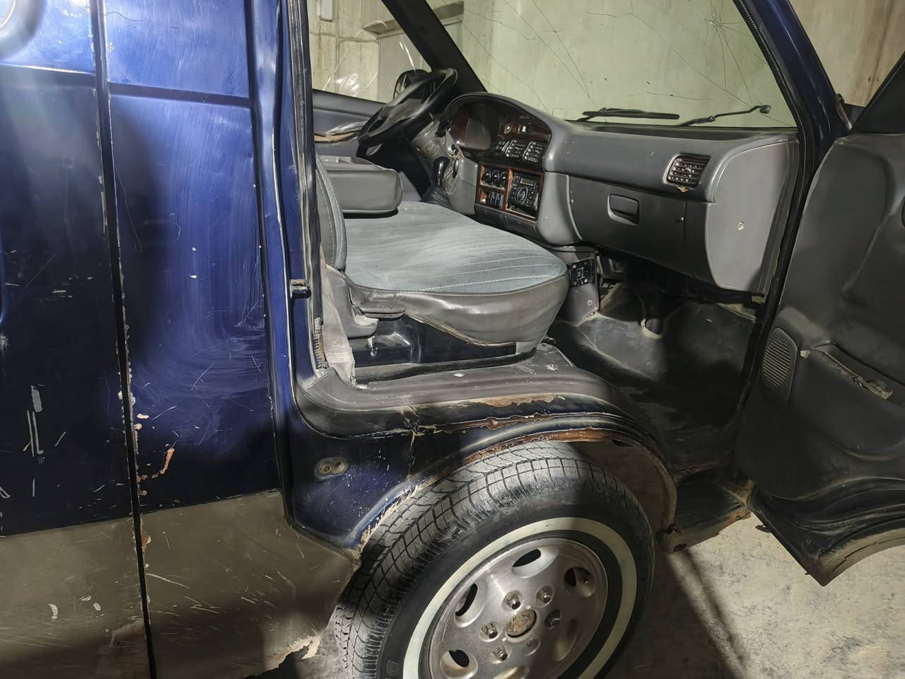 السلام عليكم بريجو موديل 1996 كير واكسل مكفولات تخم تاير جديد سيارة بسمي تحول ثاني يوم ملاحظة السنويه لل 2029 السعر 50 وبيه مجال للشراي ***********
