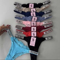 ثونغ دانتيل • حزام مرصّع • كمية محدودة