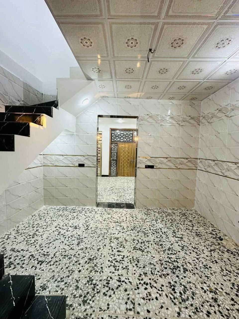 . ⚜️ العنــــوان ⚜️  النجف //  المساحه100متر مربعه طابو زراعي قرار محكمه
🔆  الــتـــفـــــاصـيــــل  
الـبـنـاء  درجة اوله البيت مامسكون 
(( طـــابق الاول)) يحــتوي علا غرف، 2 وصاله + ومطبخ مفصول+ وستقبال  وصحيات داخل وخارج. 

🔱الــســعـــر  /38مليون. 🥰

             ملاحظة (((توجد كافت المساحات والقطع  )
⚜️        
((للاستفســار مراجعـة المكتب  #_للعقــار_والمقــاولات
العنــوان مكتب اليرموك  العقار مقابل قرية: الغدير اعمـود 282 #مكتب_اليرموك  العقار_

*********** او الاتصال على الارقام.🟡🟡📞📞📞♾
   🔆📞تطبيق وتساب موجود
او مرسله  😊
.
