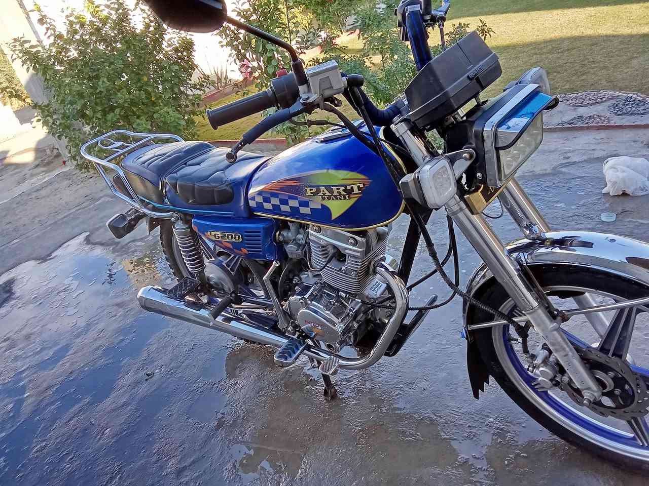 ايراني بارت البيع أوراق كامله السعر 675 وبي مجال مكاني رمادي ***********
