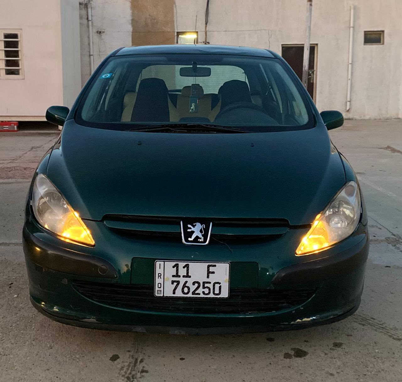 السلام عليكم ورحمة وبركاته 
بيجو فرنسي 307موديل 2004بسمي السياره كير مكينه خير من الله السياره حلوه ونظيفه كير مكينه خير من الله 
1السياره تخم تاجر جديد 
2السياره صدر جديد 
3مجاول وبلكات جدد
4السياره ترايه يخبل كلش ناعمه 
5قبل فتره نشرته جان بيه نواقص هسه كملته كله صدر ادامه لل مكينه 
6كهربيات السياره كله شغله 
7تبريد السياره نقس بس فريز 
8السياره مال بيت 
9سونار السياره بل منشوره وتجي تشوف بعينك 
10السياره بسمي تحويل ثاني يوم السنويه لل 28 
لاستفسار التصال *********** السعر 42وبيه مجال شويه والسوك كلشي بي والرزق على الله  مكان السياره ابو غريب الزيتون
